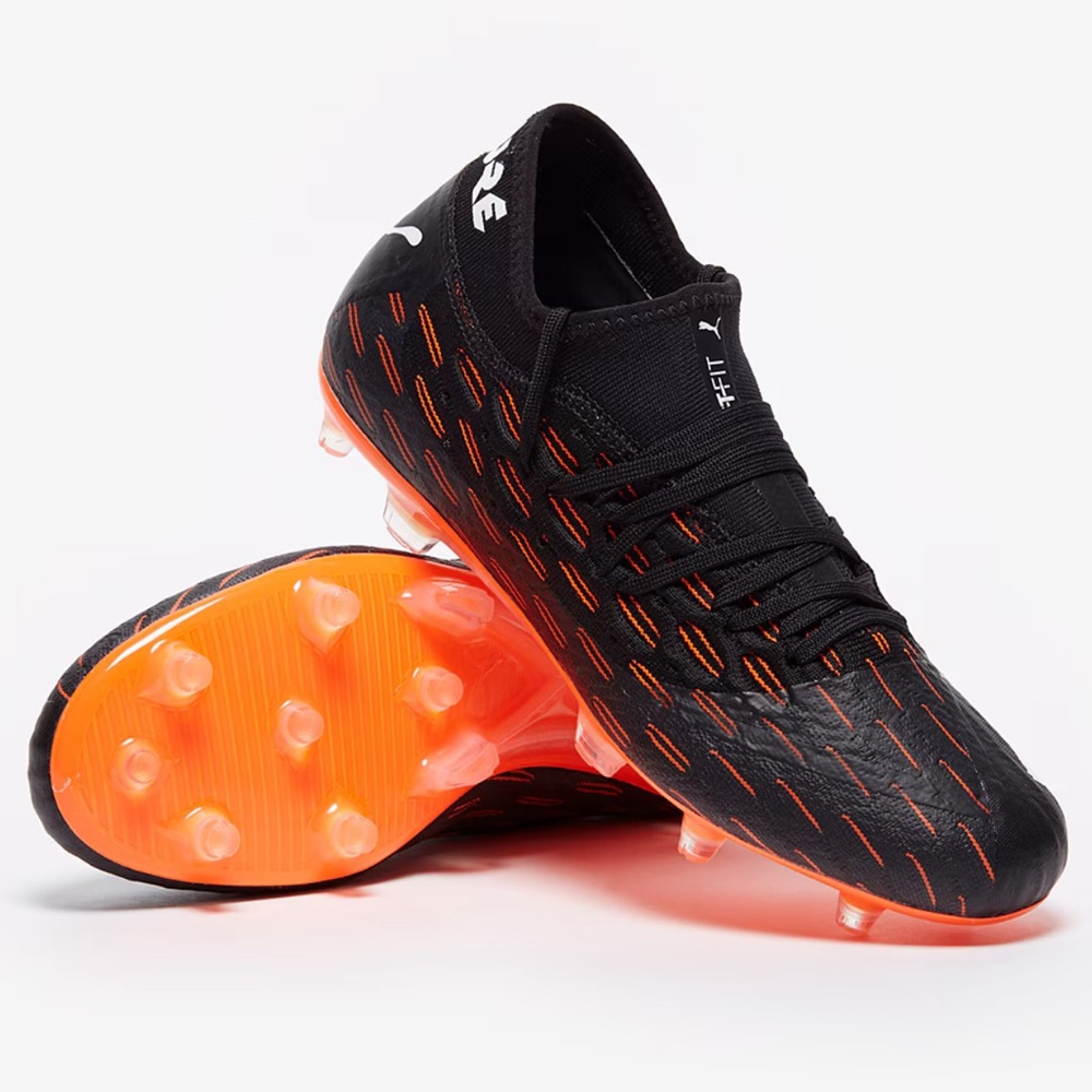 Brand New Puma orange and Black Soccer Cleats Netfit 6.2